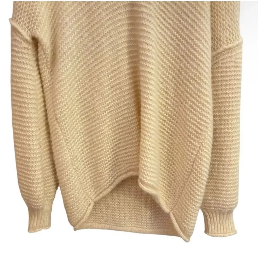 Free People Alpaca Oversized Chunky Knit Sweater Cream V Neck Hi Low Pullover XS